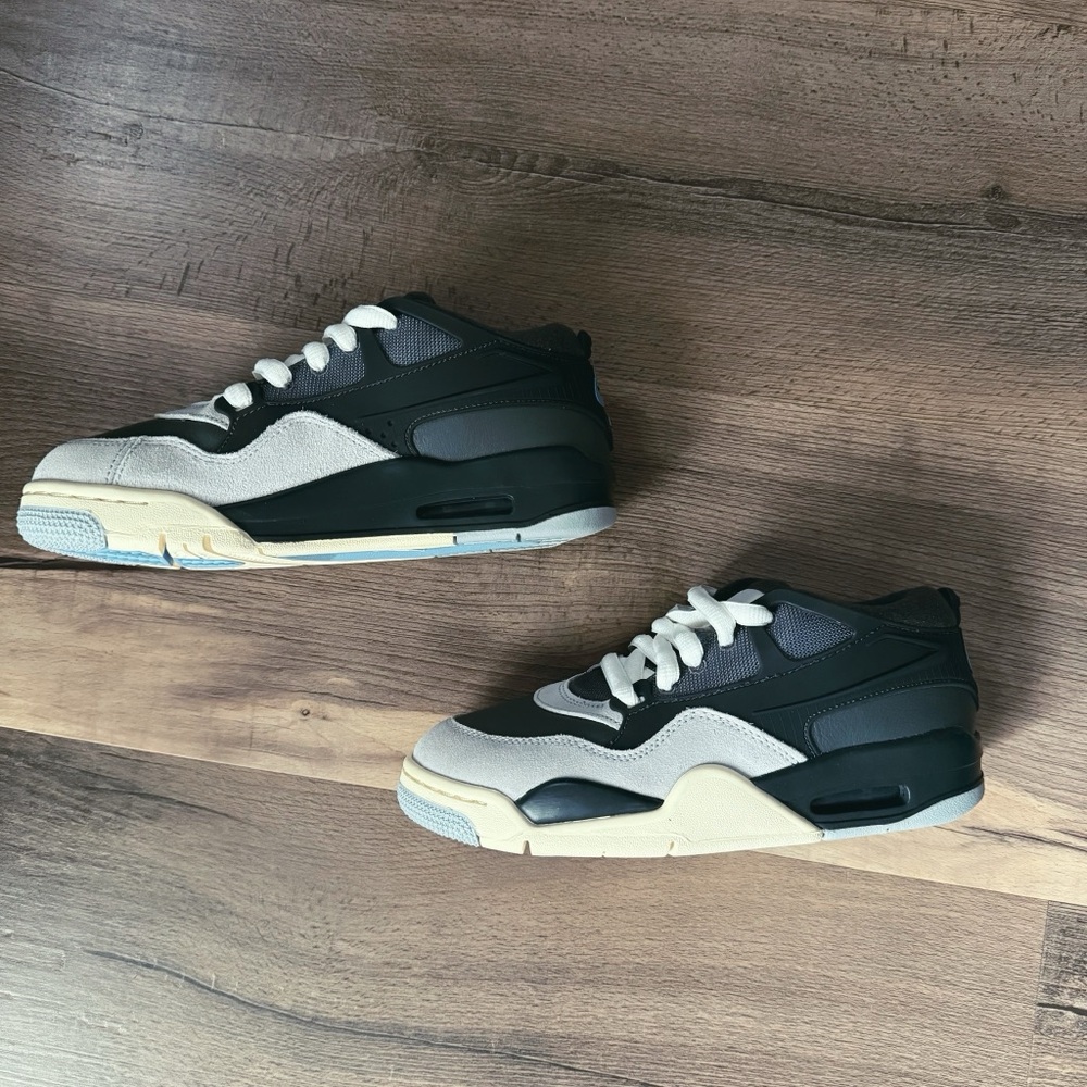 NWOT Air Jordan 4 RM